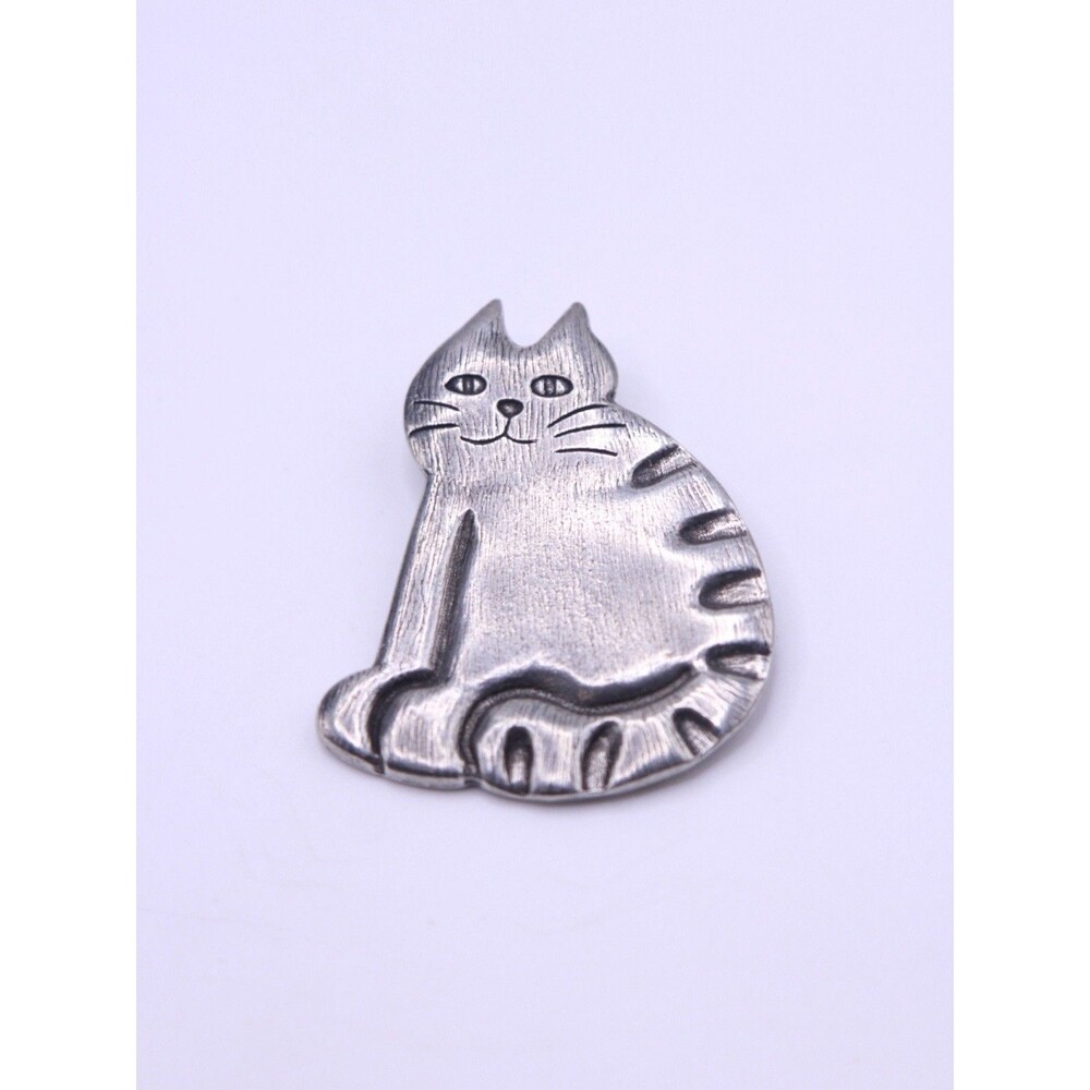 Vintage 1984 Danforth MVB pewter Pinback Cat